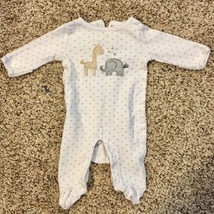 Starting Out Newborn pajamas, EUC